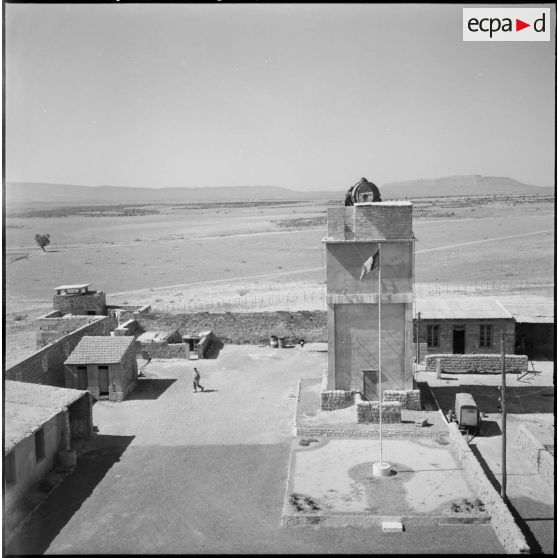 Vue d'un poste frontière du secteur de Morsott.