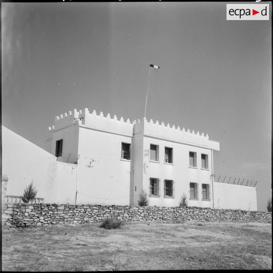 A l'intérieur d'un poste frontalier du secteur de Morsott.