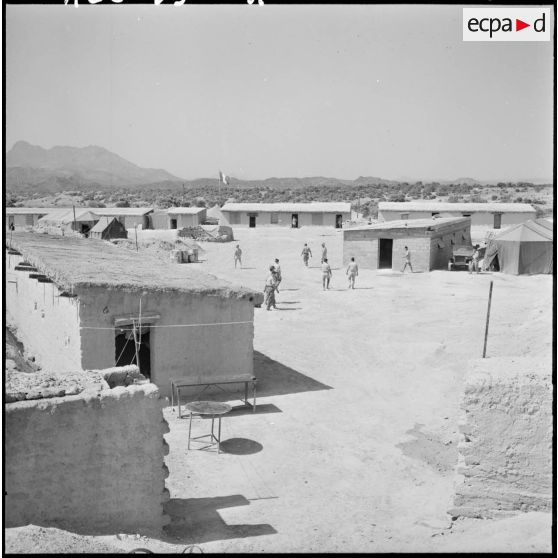 Vie quotidienne à l'intérieur d'un poste frontalier du secteur de Morsott.