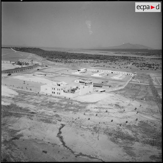Vue aérienne des postes frontaliers de Morsott.