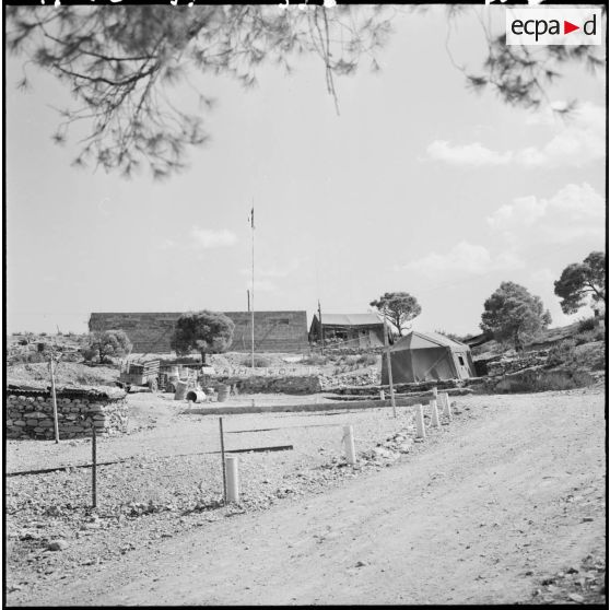Vue d'un poste frontalier du decteur de Morsott.