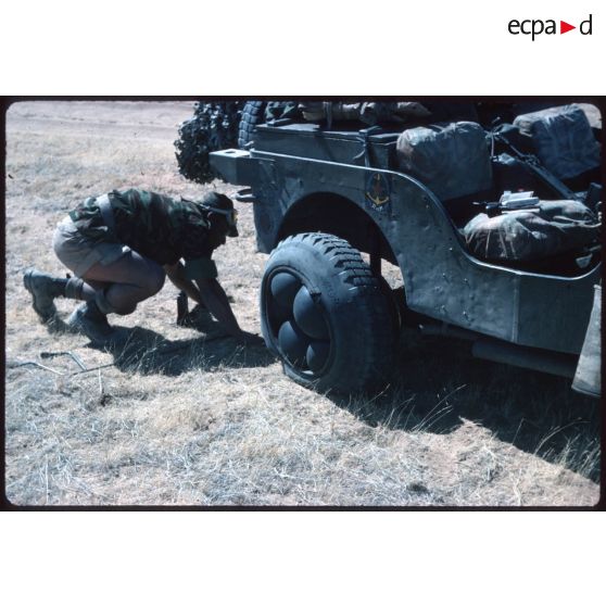 Piste entre Mao-Hokou. [légende d'origine]<br>