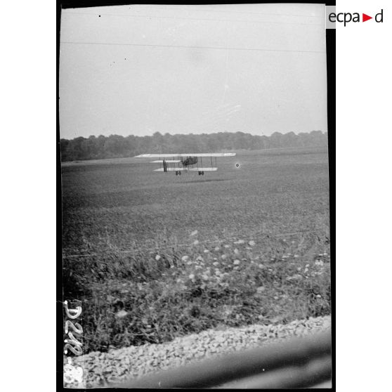 [Farman F40 au décollage].