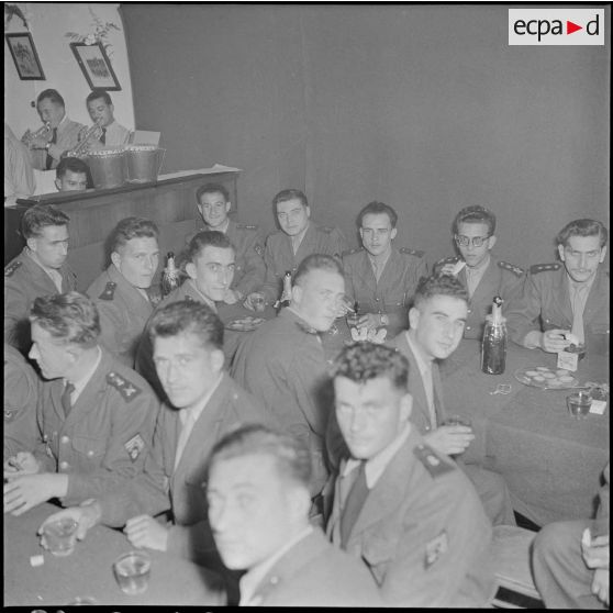 Réception à l'occasion de la fête de la Sainte-Cécile, patronne des musiciens et la musique de la garnison d'Alger.