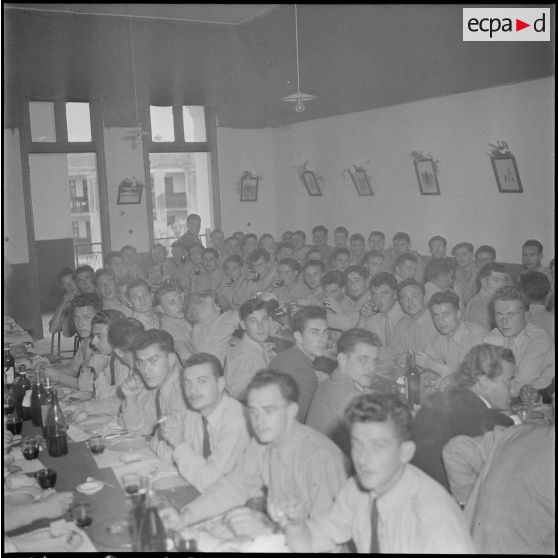 Réception à l'occasion de la fête de la Sainte-Cécile, patronne des musiciens et la musique de la garnison d'Alger.