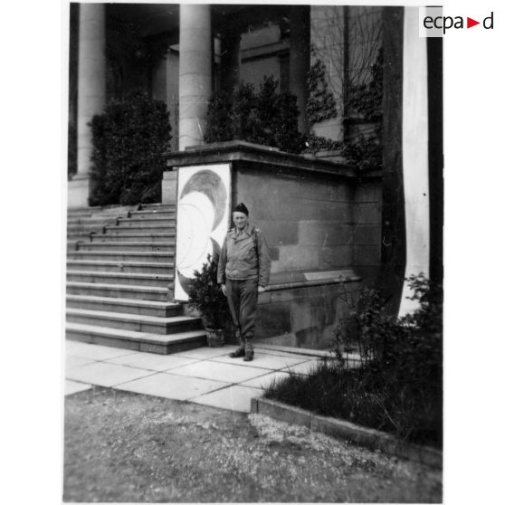 Stuttgart : prise de la ville et défilé. [légende d'origine]