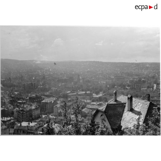 Stuttgart : prise de la ville et défilé. [légende d'origine]