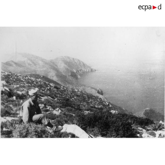 Entraînement en Oranie. Août - décembre 1943. [légende d'origine]