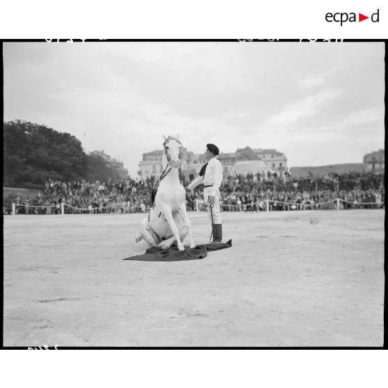 Journée récréative au profit des oeuvres sociales de la division territoriale d'Alger (DTA) au quartier Gueydon, à Alger.