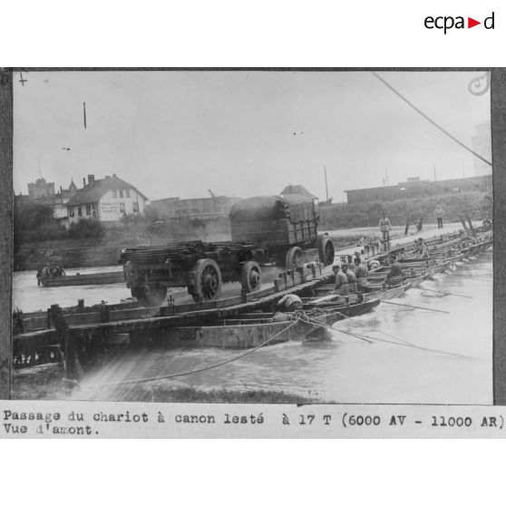 Passage du chariot à canon lesté à 17 tonnes (6000 AV - 11000 AR). Vue d'amont. [légende d'origine]