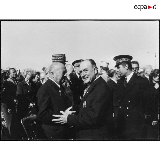 Monsieur de Boislambert et Monsieur Roucaute, député maire. [légende d'origine]