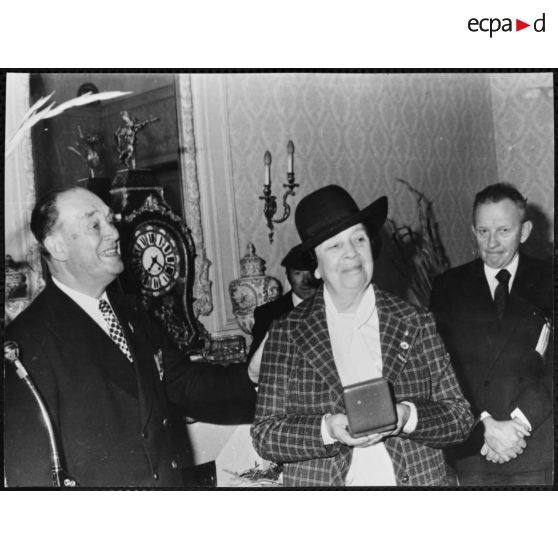 Hôtel de ville - Médaille de la ville d'Alès. [légende d'origine]