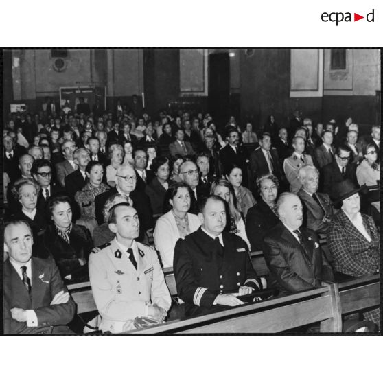 Cathédrale d'Alès - Office. [légende d'origine]