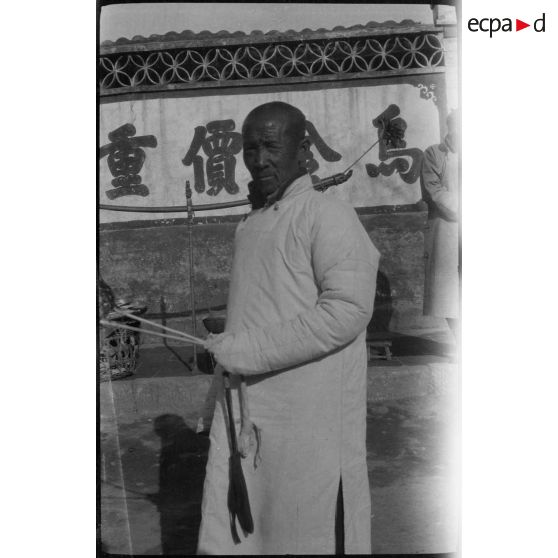 [Pékin. Portrait d'un homme].