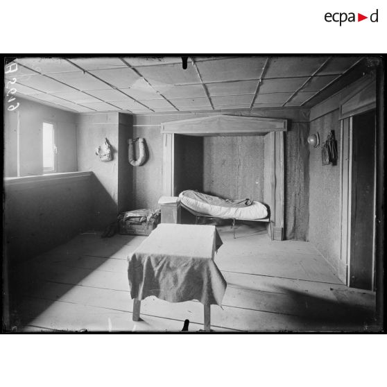 Nampcel&#x20;&#x28;Oise&#x29;.&#x20;Pavillon&#x20;des&#x20;officiers&#x20;allemands.&#x20;Chambre&#x20;du&#x20;Kronprintz&#x20;de&#x20;Bavi&#xE8;re.&#x20;&#x5B;l&#xE9;gende&#x20;d&#x27;origine&#x5D;