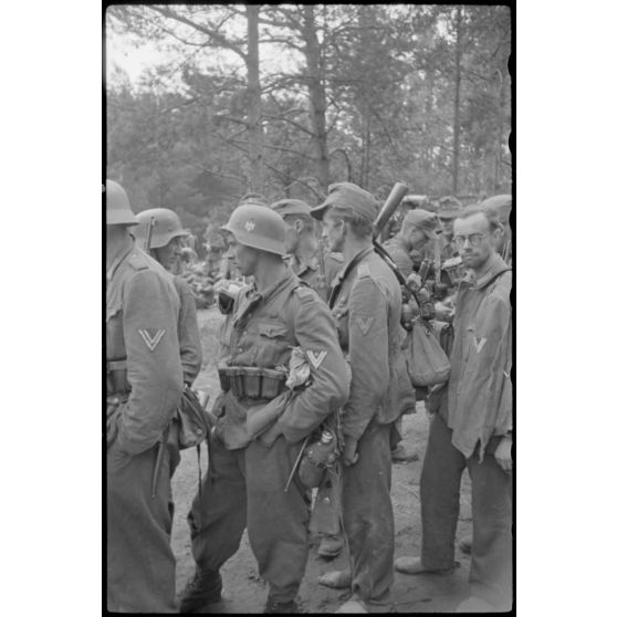 Des unités variées de l'armée allemande viennent de quitter la ville de Vilnius qu'ils défendaient devant la pression de l'armée Rouge.