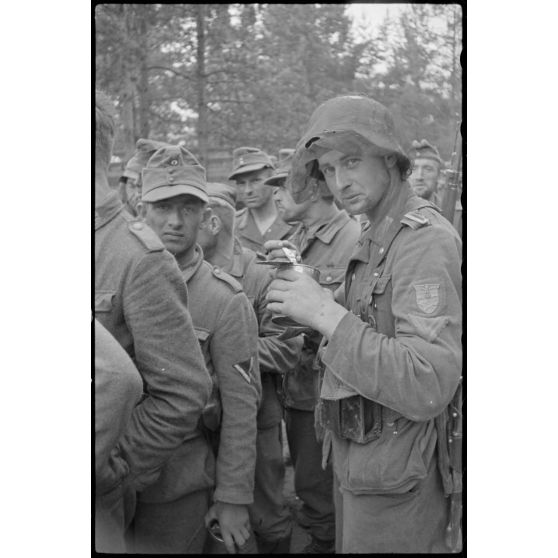 Des unités variées de l'armée allemande viennent de quitter la ville de Vilnius qu'ils défendaient devant la pression de l'armée Rouge.