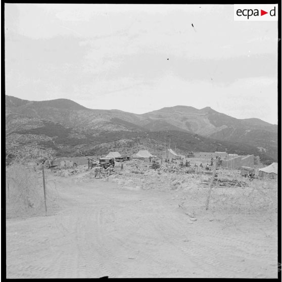 1960 Algérie - Sahara - population. [légende d'origine]<br>