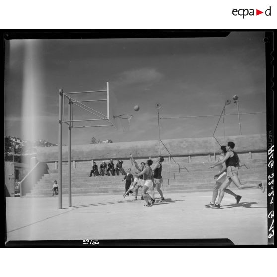 Match de basketball militaire aux championnat des sports militaires à Alger.