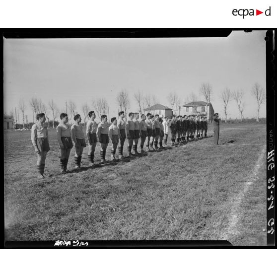 Equipe de rugby militaire lors de championnat de sports militaires à Alger.