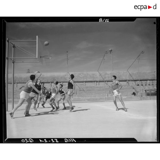 Match de basketball militaire aux championnat des sports militaires à Alger.