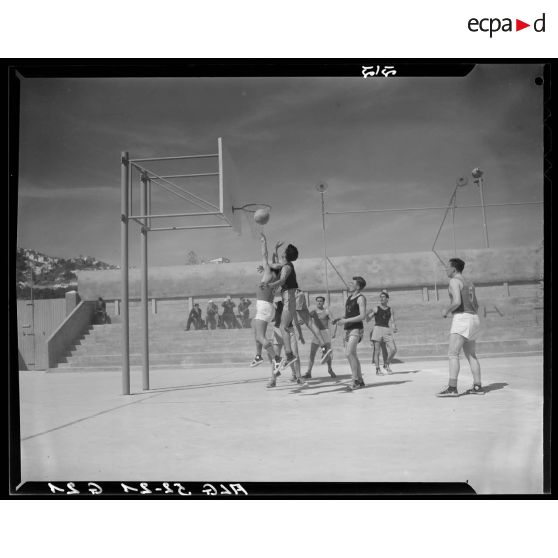 Match de basketball militaire aux championnat des sports militaires à Alger.