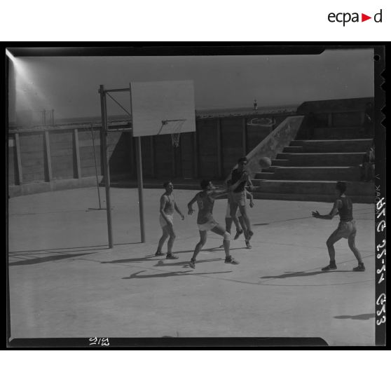 Match de basketball militaire aux championnat des sports militaires à Alger.