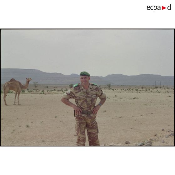 Portrait du major Rémi Labbé, la première photo prise à Atar en septembre 1993. [légende d'origine]<br>