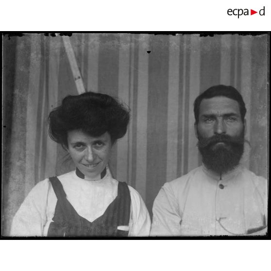 [Portrait de madame et monsieur].<br>