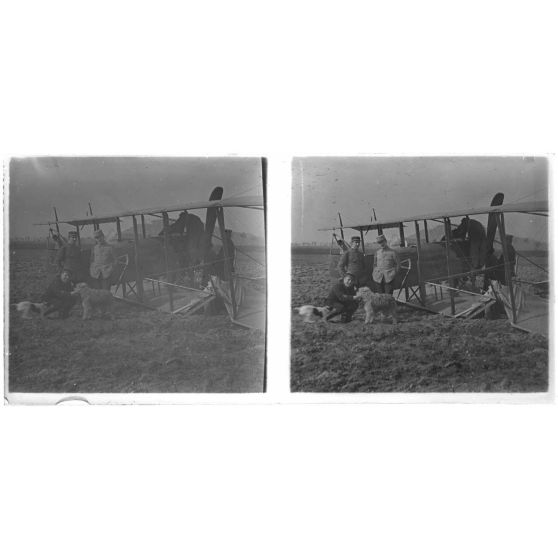 [Capotage du MF N°1164 - insigne V blanc].