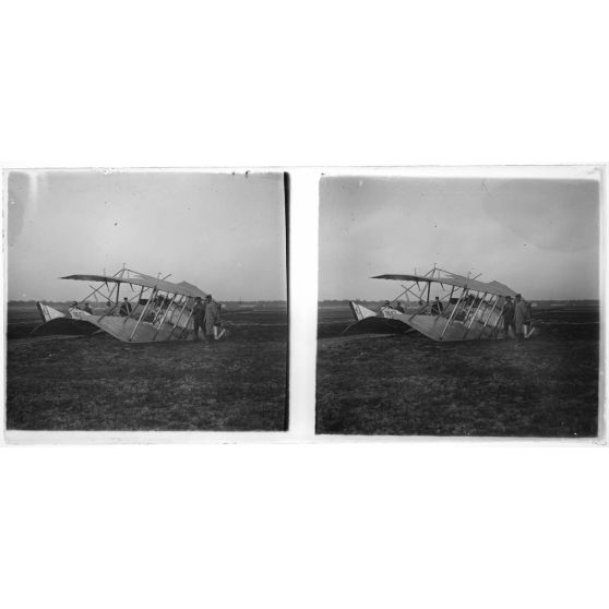 [Capotage du MF N°1164 - insigne V blanc].