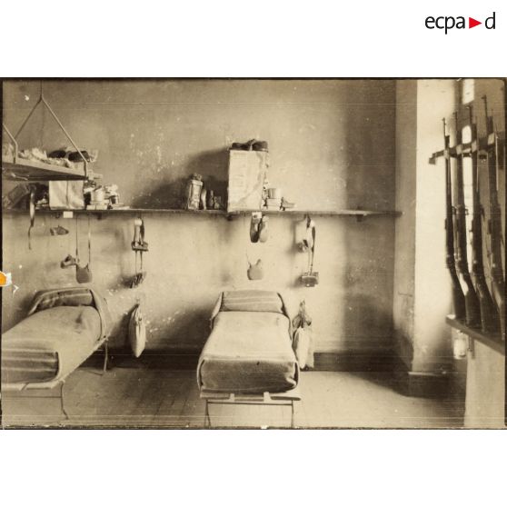 [Intérieur de chambrée].