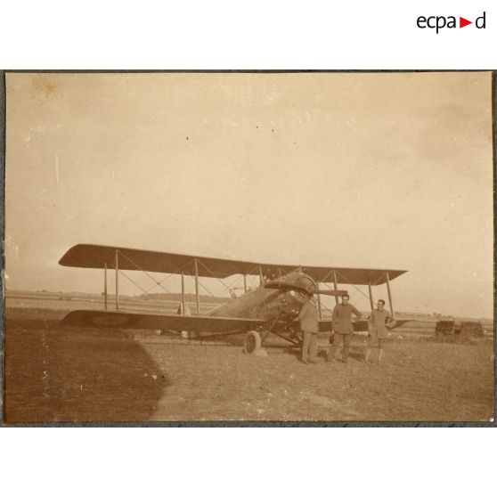 L'appareil de mon baptême de l'air. [légende d'origine]