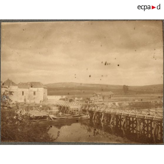 Pont jeté sur la Marne en  2 [?]. [légende d'origine]