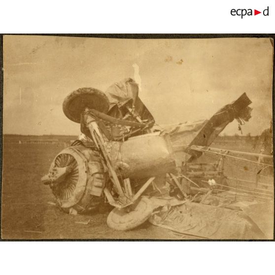 A 200km à l'heure en plein sol. [légende d'origine]