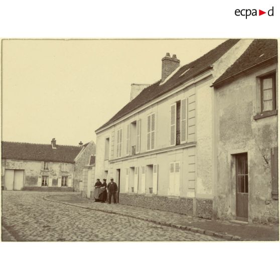 La maison des grands-parents (Villeron). [légende d'origine]