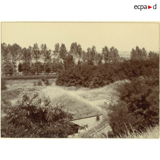 Sur le fort. Vers Saint-Quentin. [légende d'origine]