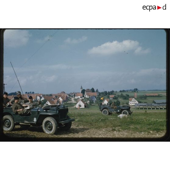 1955, Reutlingen, manœuvres à Münsingen. [légende d'origine]