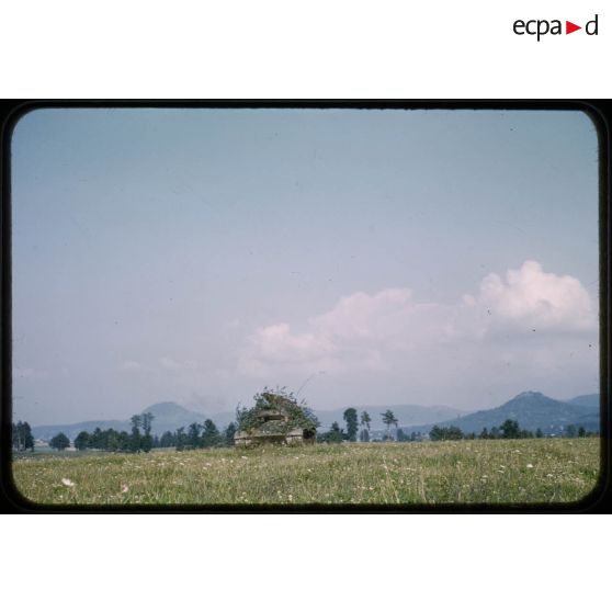 1955, Reutlingen, manœuvres à Münsingen. [légende d'origine]