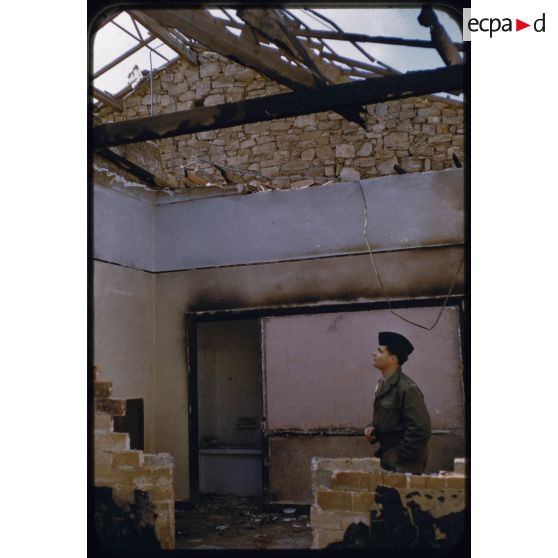 1957 Palat, ferme Cloître incendiée, Janvier. [légende d'origine]