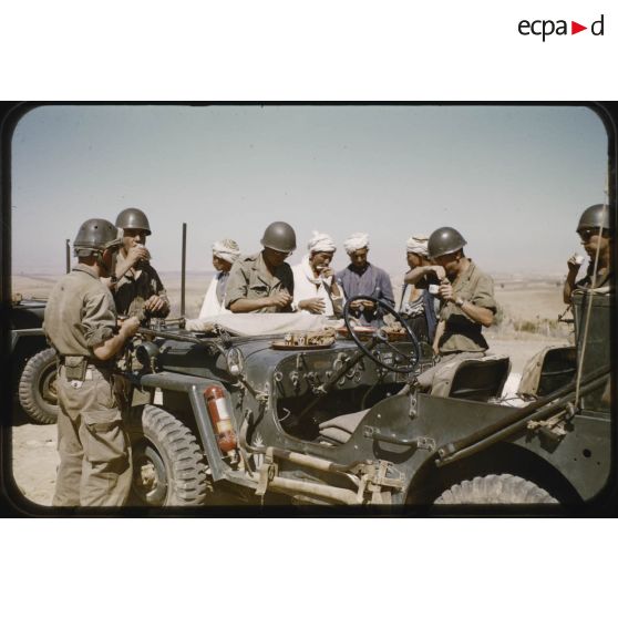 1957 Palat, ops Août, El Richa (7) accueil à El Richa. [légende d'origine]