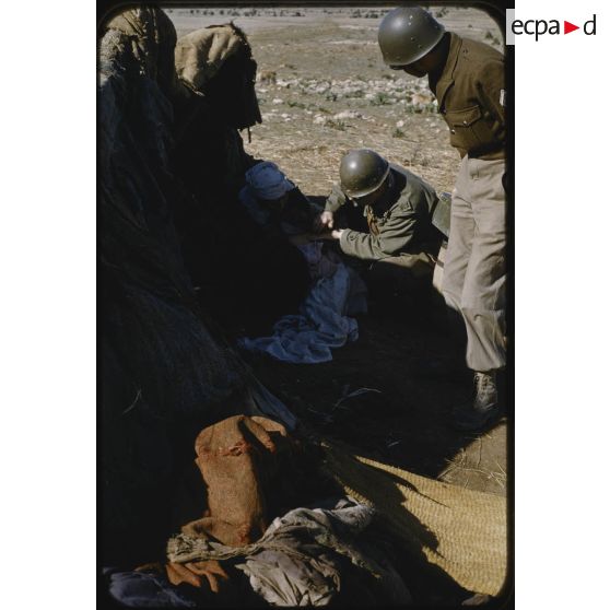 1957 Palat 26-3, tournée AMG (3) Dr Razet. [légende d'origine]