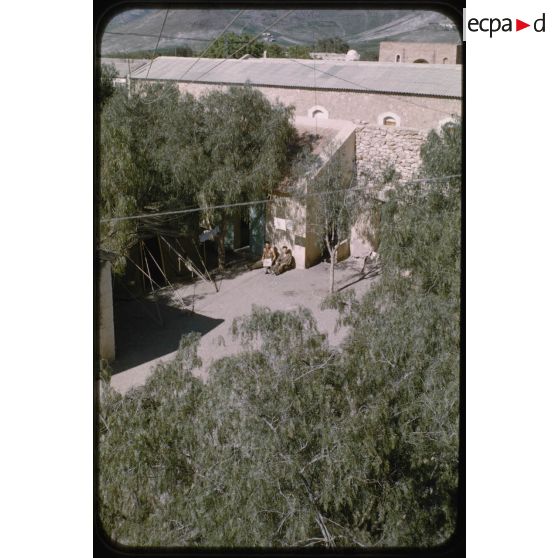 Les Dépanneurs du 12e régiment de Dragons. [légende d'origine]