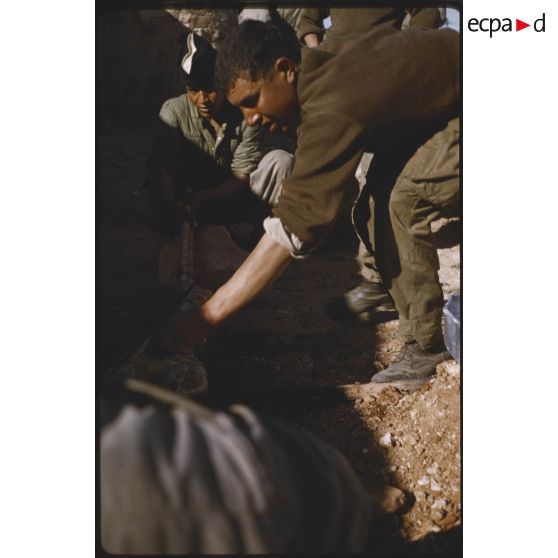 [Méchoui de la Saint-Georges à Mékalis pour le 3/12e RD].