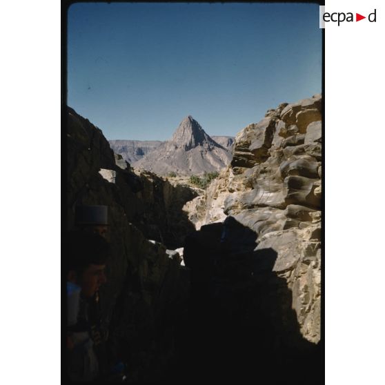 [Montagnes du Sahara].