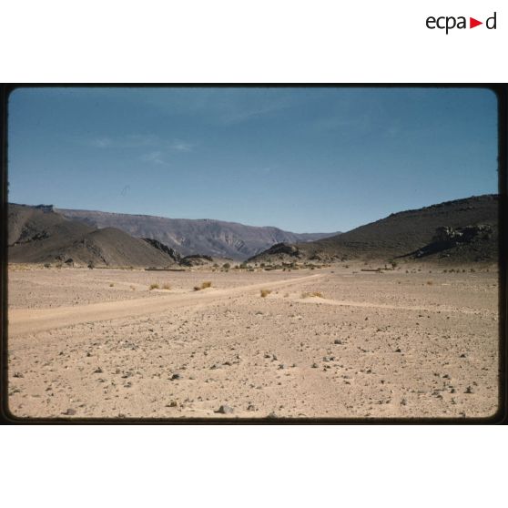 [Paysage désertique].