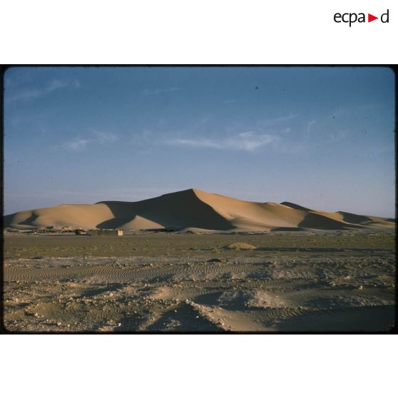 [Paysage désertique].