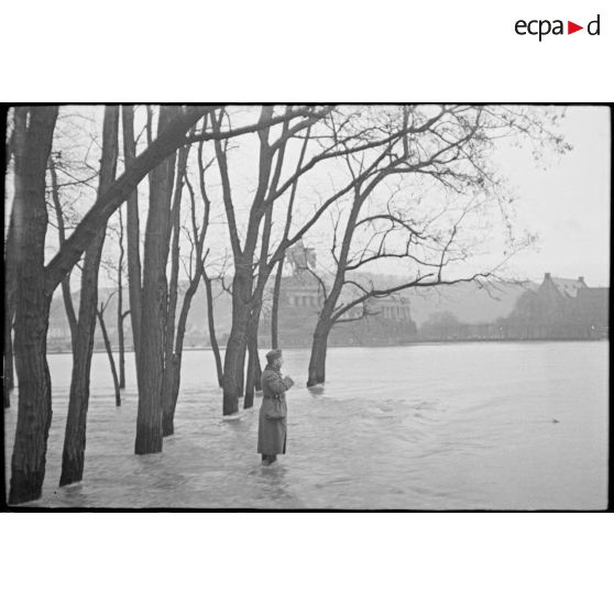 Le Rhin est sorti de son lit, la ville de Koblenz (Coblence) est inondée.
