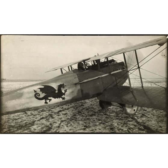 A l’escadrille N. 65. [légende d'origine]