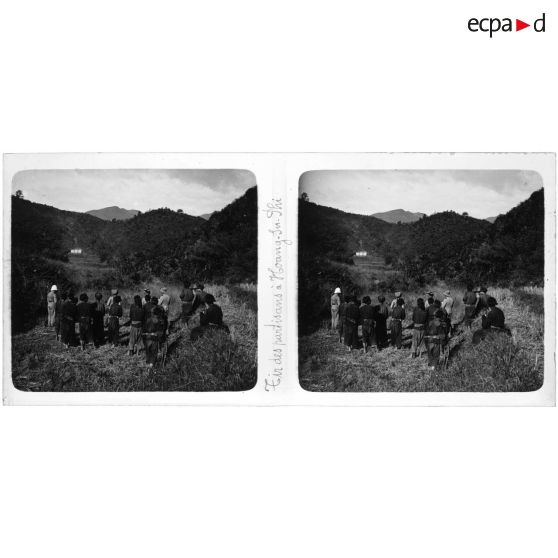 Tirs des partisans à Hoang Su Phi. [légende d'origine]<br>